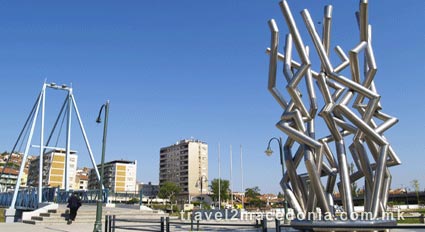 Gemidzii monument - Veles